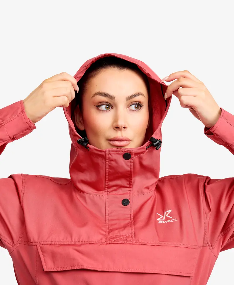 Rambler Lightweight Anorak Women Holly Berry