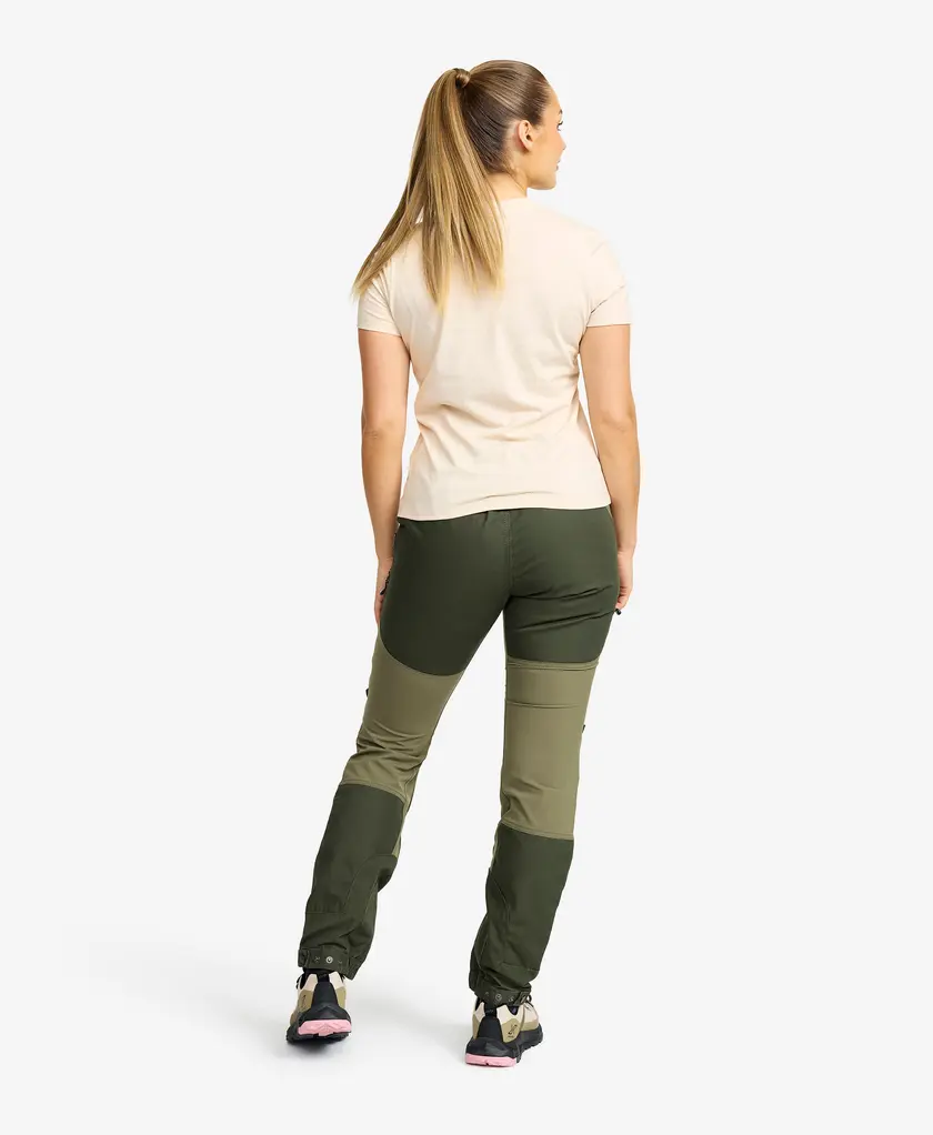 Easy Mountain Slim Fit T-shirt Women